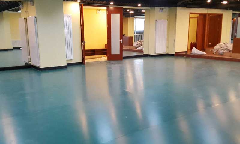 舞蹈地胶大概多少钱一平方以及施工价格？
