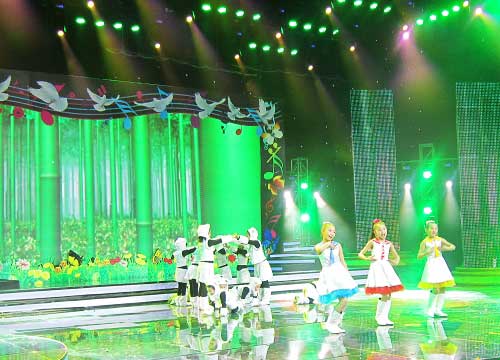 北京2013年央视少儿春晚舞台麻豆传煤一区免费入站口